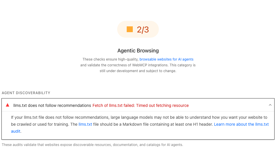 Agentic Browsing-delen av PageSpeed Insights-rapporten, med advarselen om at llms.txt ikke følger anbefalingene